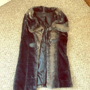 NEVER WORN Jessica Simpson fur vest